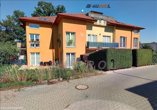 Prodej bytu 2+kk, terasa/zahrada/garáž, celkem 190 m2, Praha 4 – Újezd u Průhonic