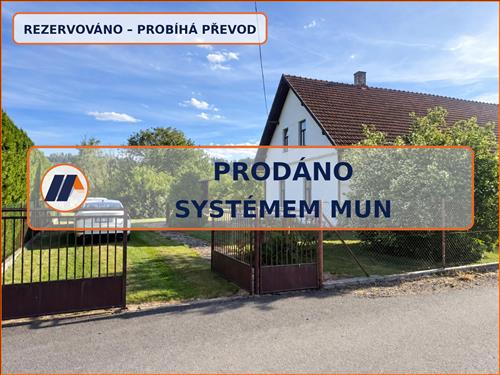 Rodinný dům s ovocným sadem a velkým pozemkem